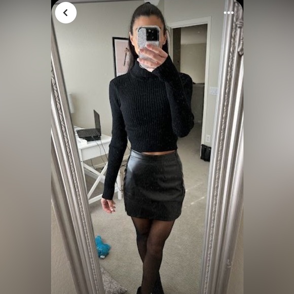 Faux Leather Split Skirt - Picture 6 of 6